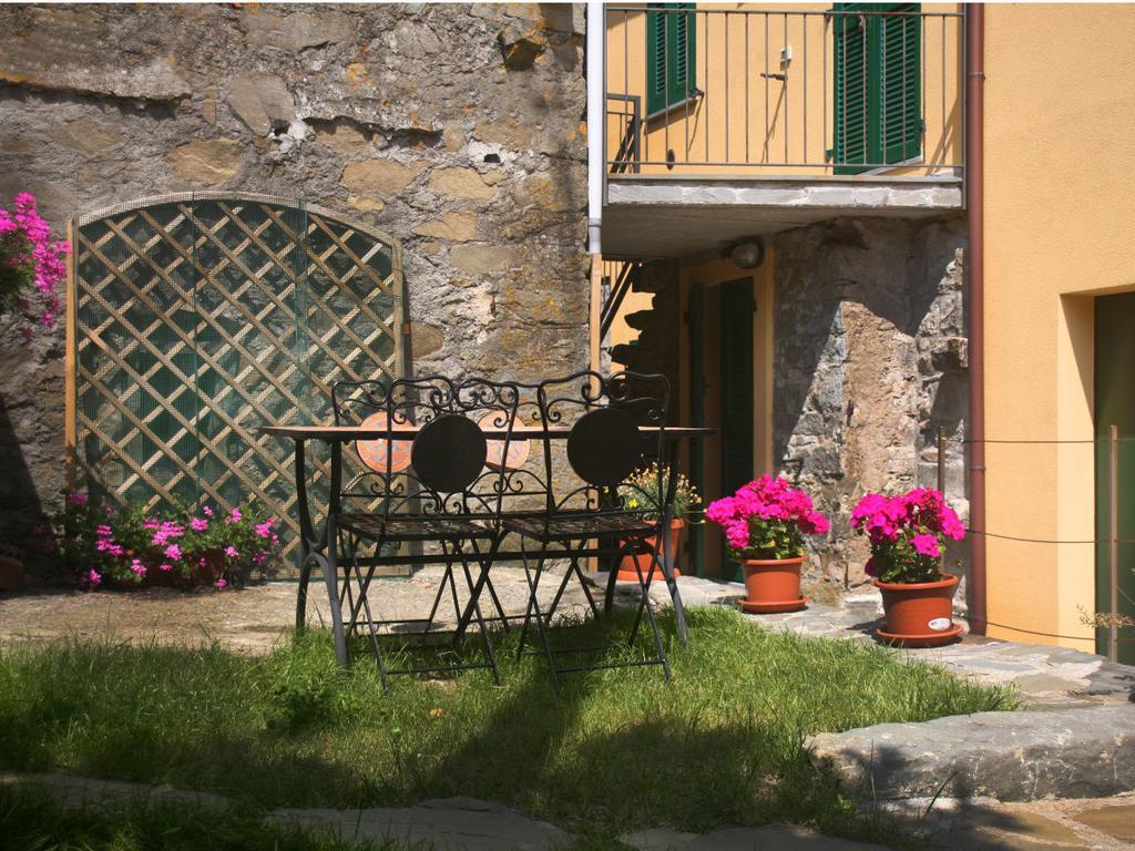 Ferienwohnung Il Cortile Del Contadino Volastra Exterior foto
